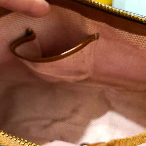 Dooney & Bourke purse - Picture 6 of 14